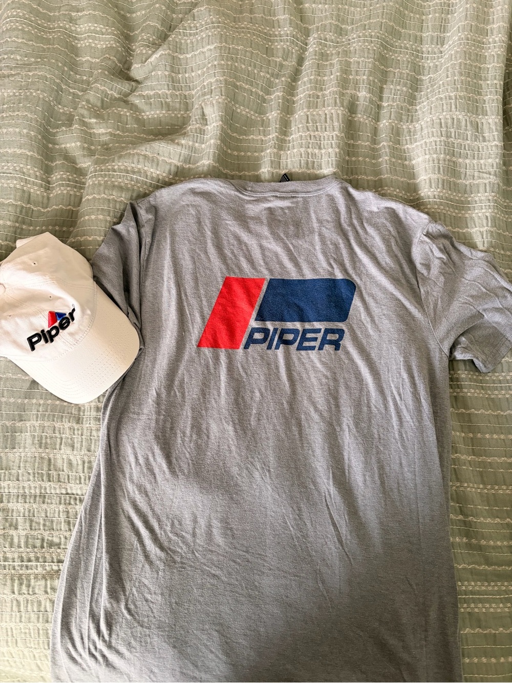Piper Aircraft Logo Gray T-Shirt + White Embroidered Hat Aviation Set - Picture 4 of 4